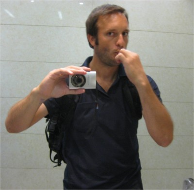 Before boarding, I snapped one last picture of the airport hygiene necessary for any sprint tourist! USA or bust!